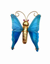 Vintage 14K Yellow Gold Butterfly Brooch with Chalcedony Wings