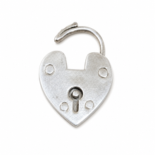 Victorian-Inspired Sterling Silver Working Heart Lock – Large 26mm