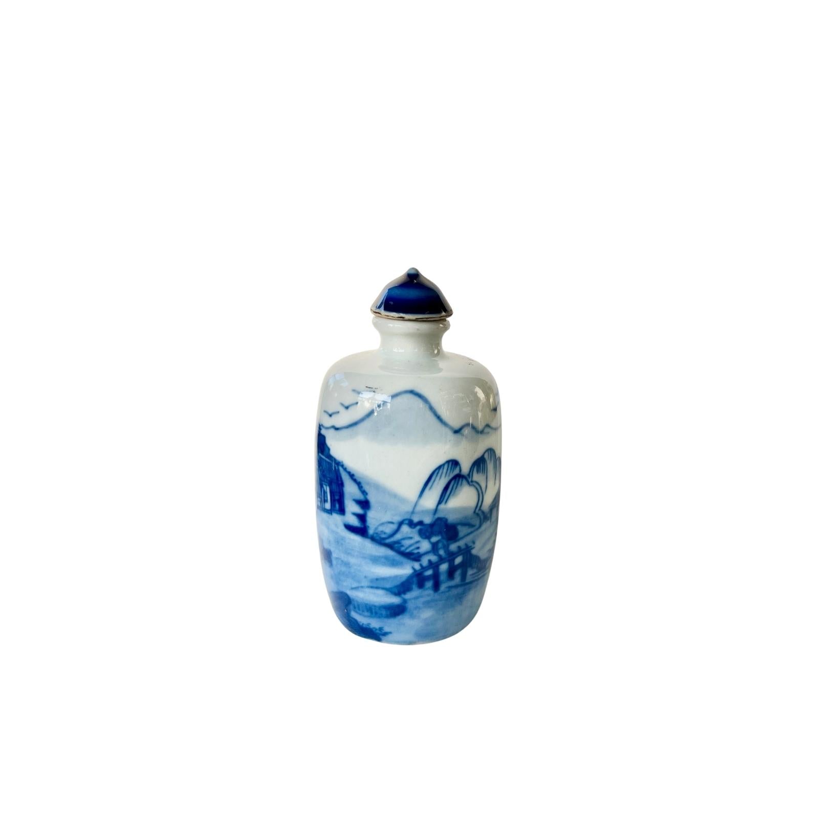Antique Blue and White Porcelain Snuff Bottle – Luxe Curations